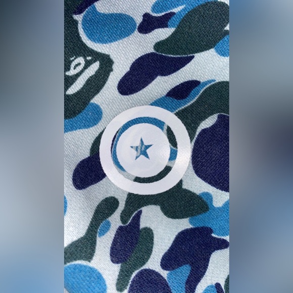 Bape - Picture 3 of 7